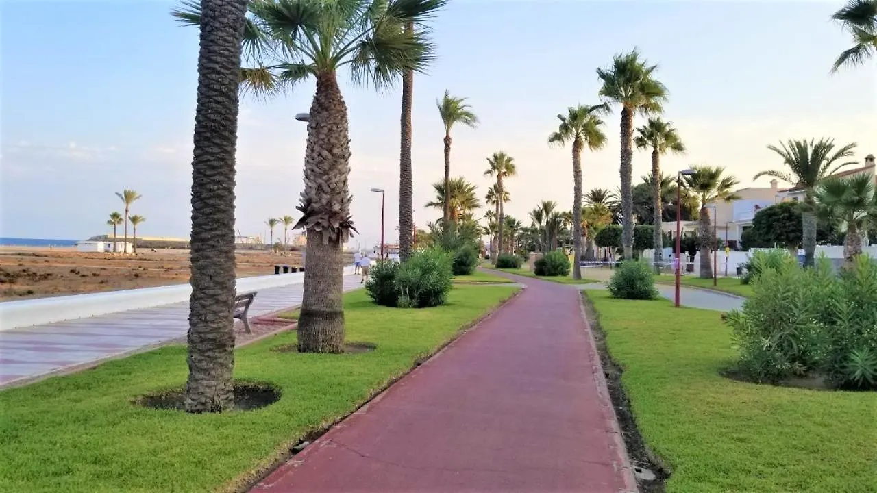Attic Apartment In Vera Beach With Wifi And Air-Conditioning