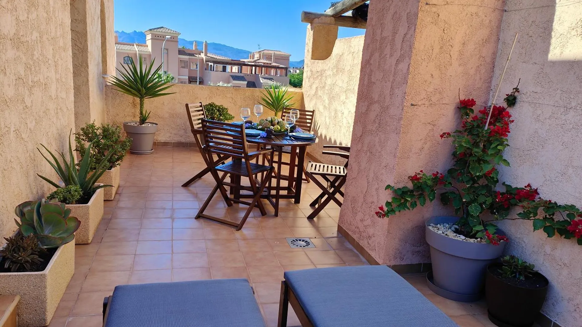 Attic Apartment In Vera Beach With Wifi And Air-Conditioning 0*,  Spain